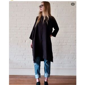 Classic black linen box dress from Artemesia, M